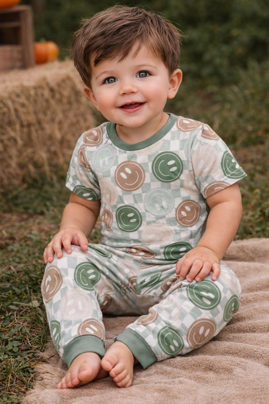 Rose Nicole Boutique Smiley Bamboo Set