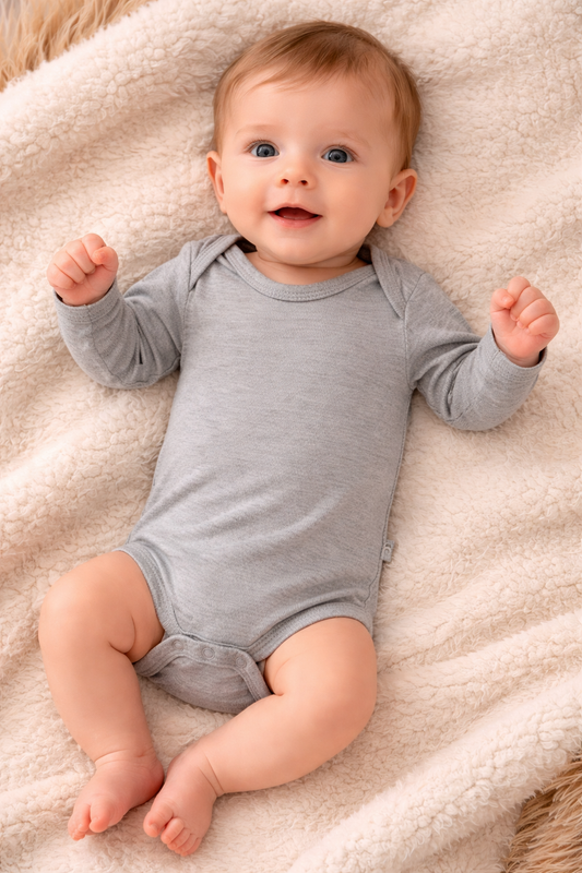 Kyte Baby Long Sleeve Bodysuit in Storm